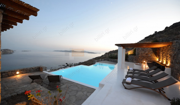 Πισίνα - θέα . Swimming pool - View 